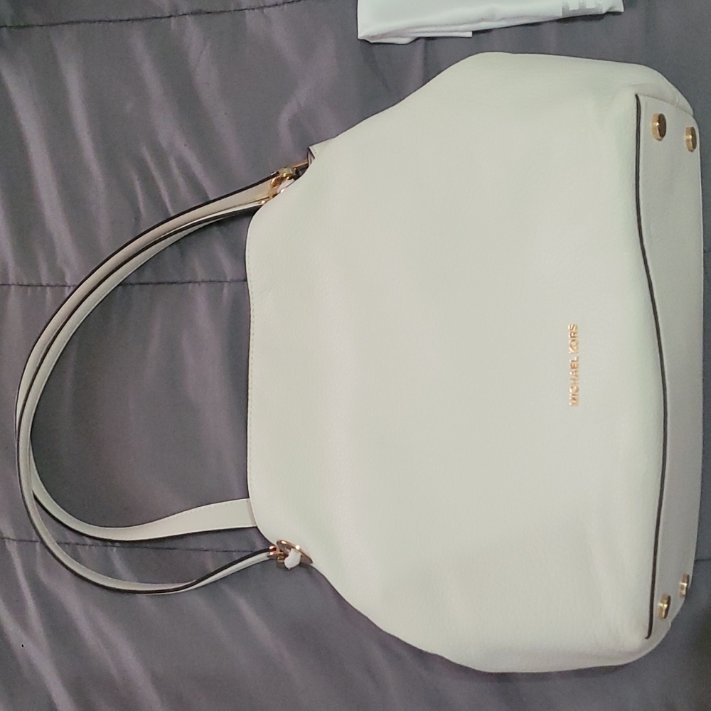 Michael Kors Raven Large Shoulder Leather Tote in Optic White
